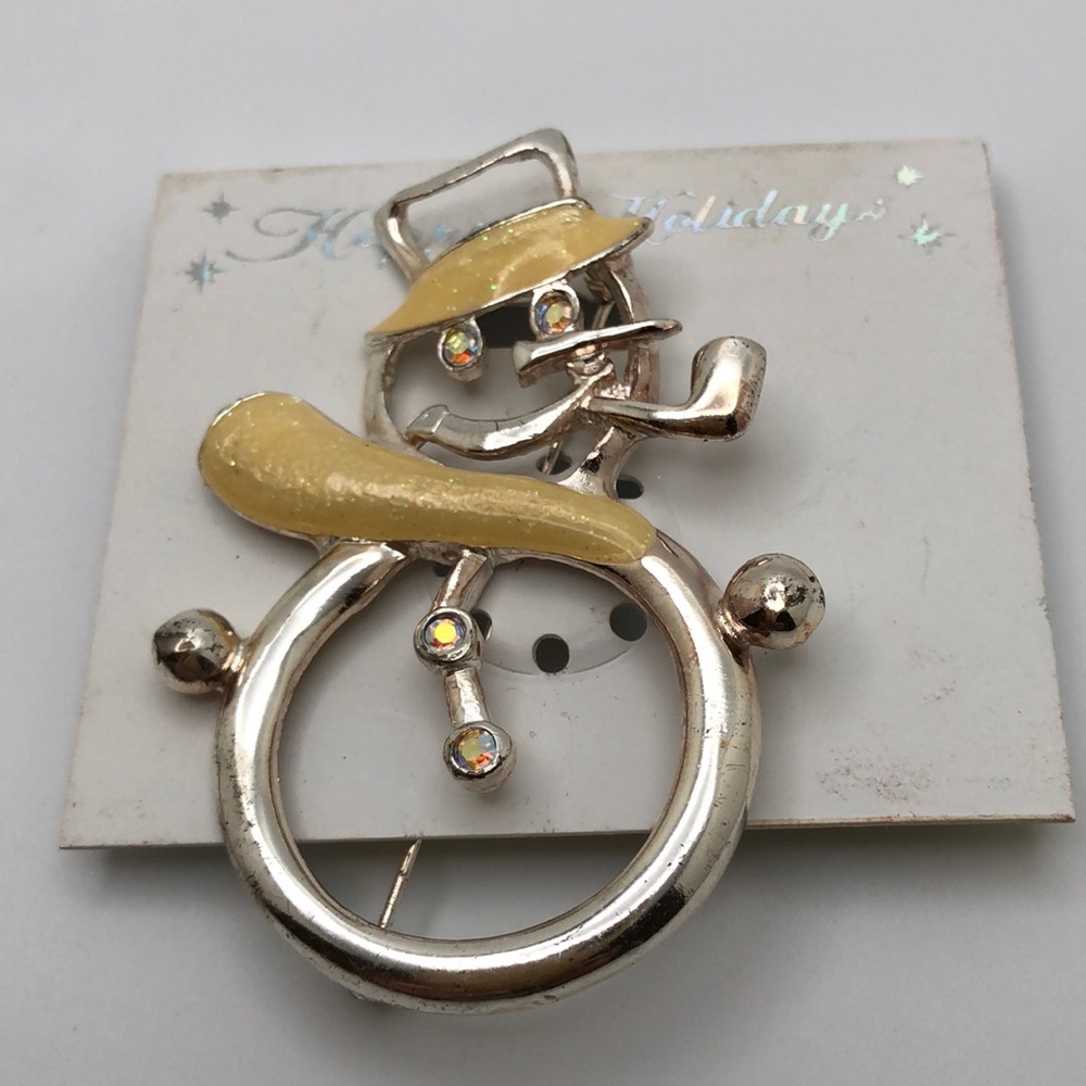 Vintage Pin Brooch Silvertone Snowman Design With Hat Pipe & Rhinestons